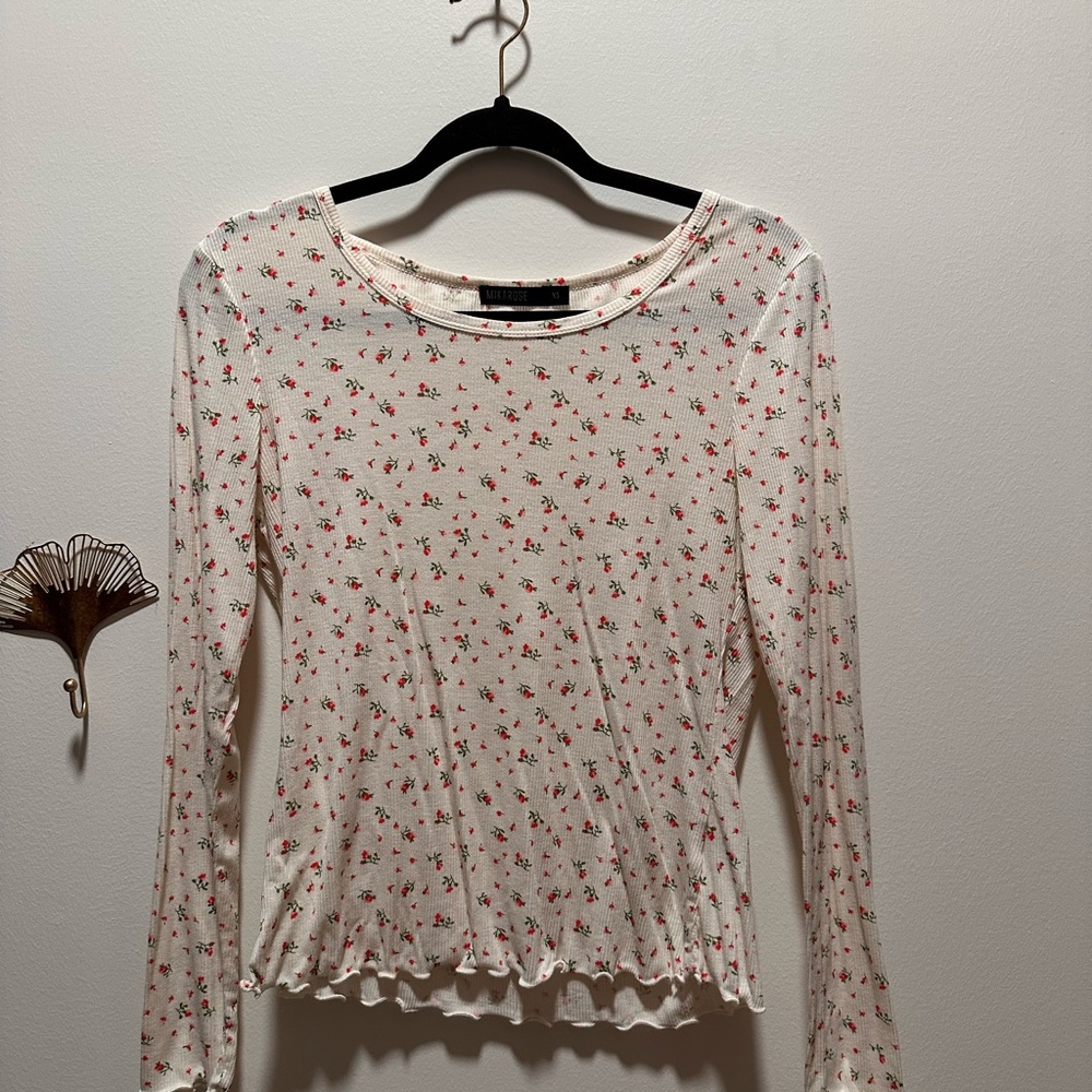 Mikarose Cream Fitted Ruffled Long Sleeve Blouse